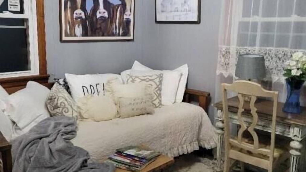 Photo of Livingroom in New Rumley