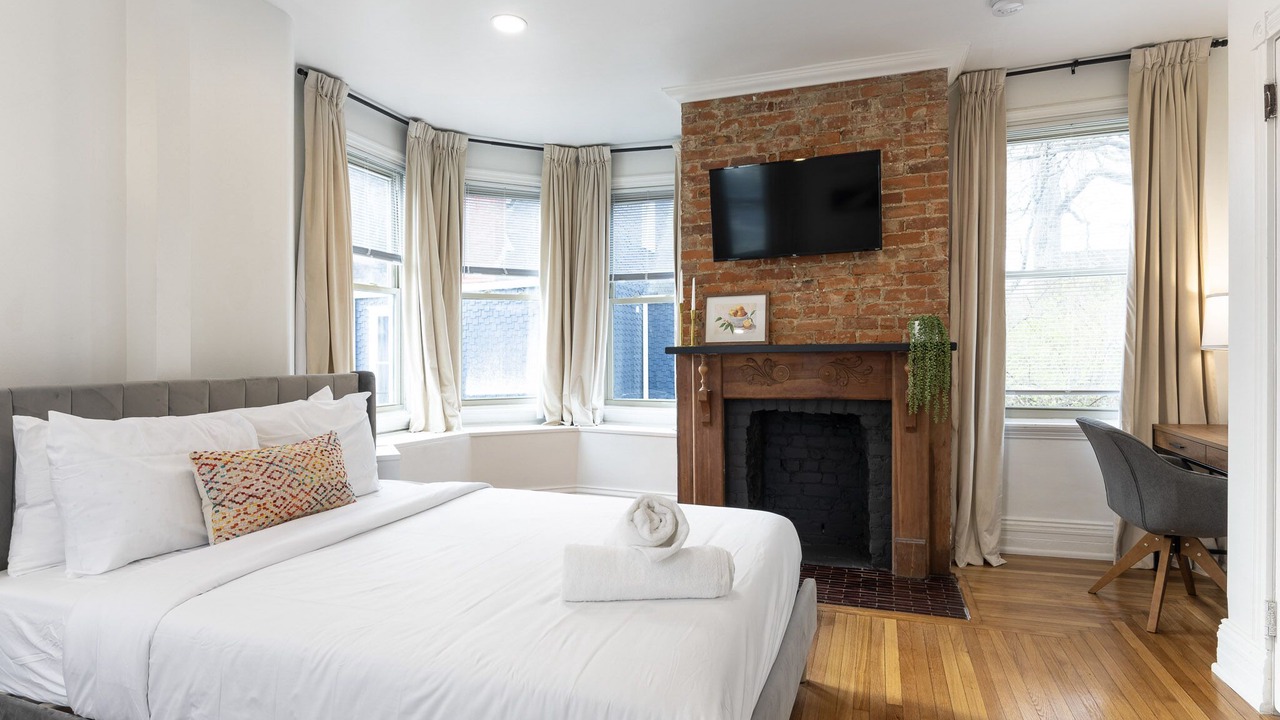 Photo of Bedroom in Walnut Hills
