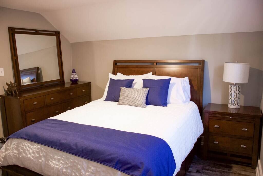 Photo of Bedroom in West Akron
