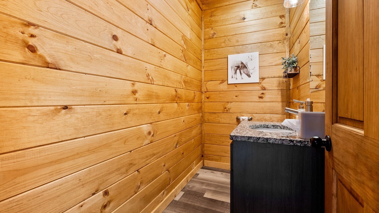 Photo of Bathroom in McArthur