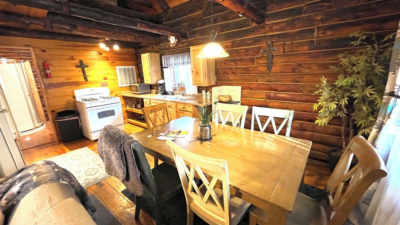 Photo of Livingroom in Old Washington