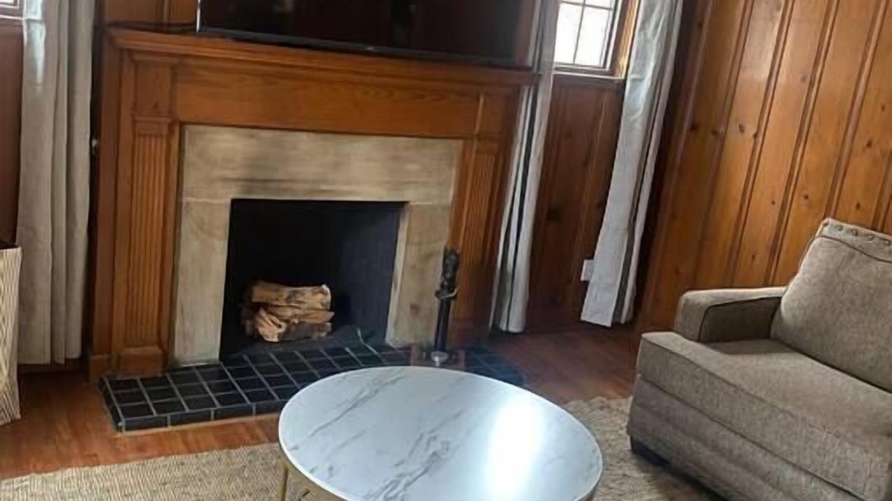 Photo of Livingroom in Euclid