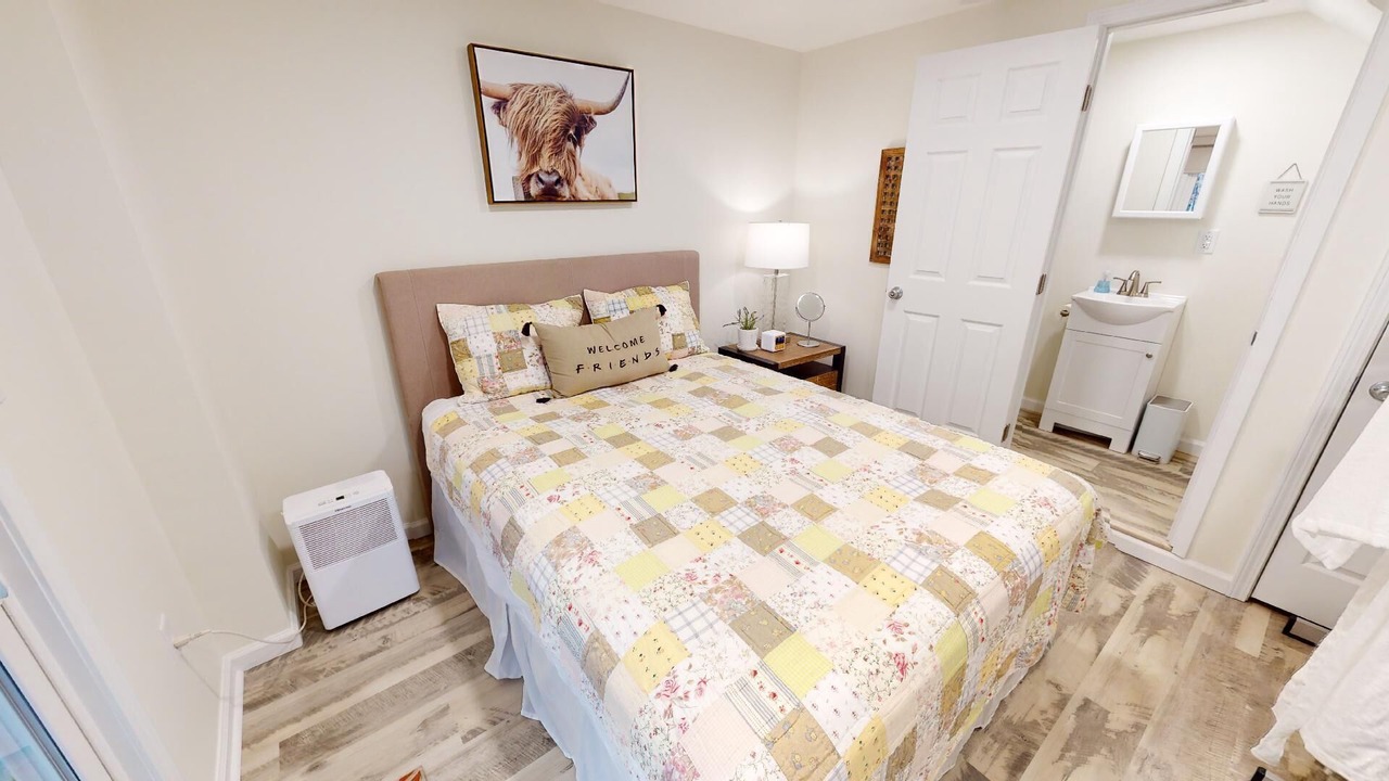 Photo of Bedroom in East Fultonham