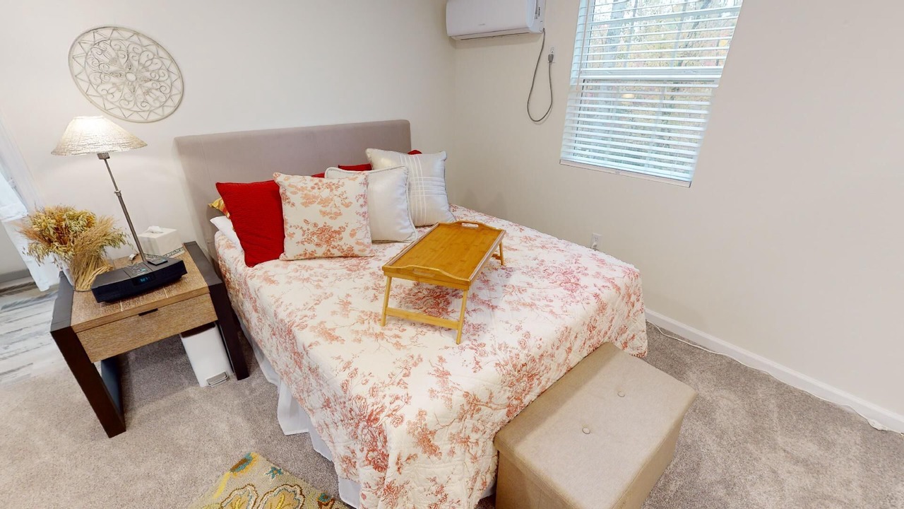 Photo of Bedroom in East Fultonham