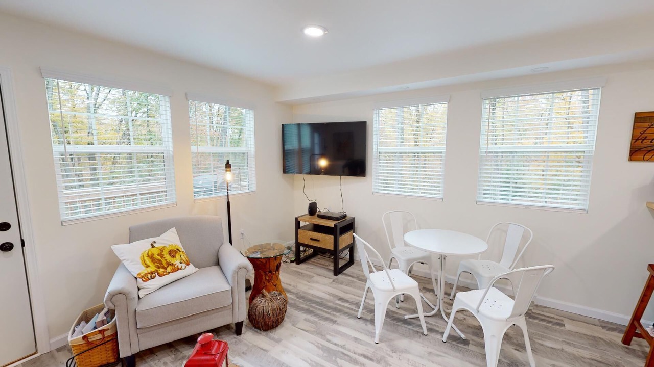 Photo of Livingroom in East Fultonham