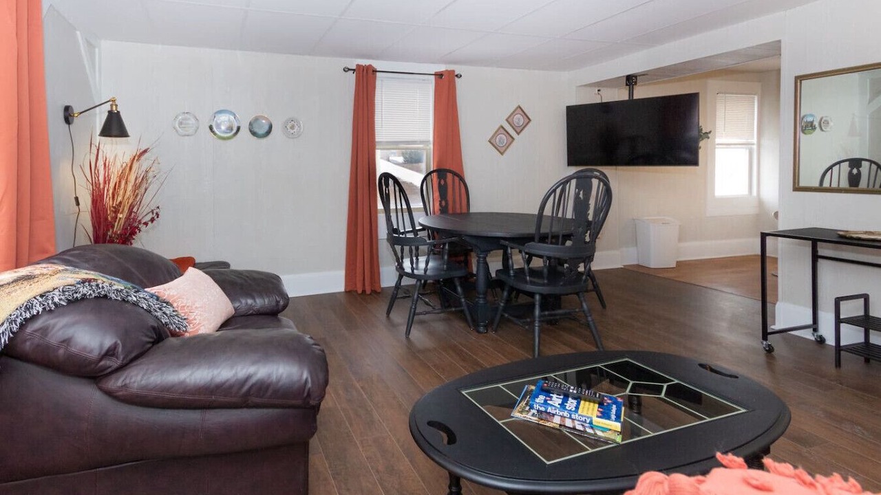 Photo of Bedroom in Massillon