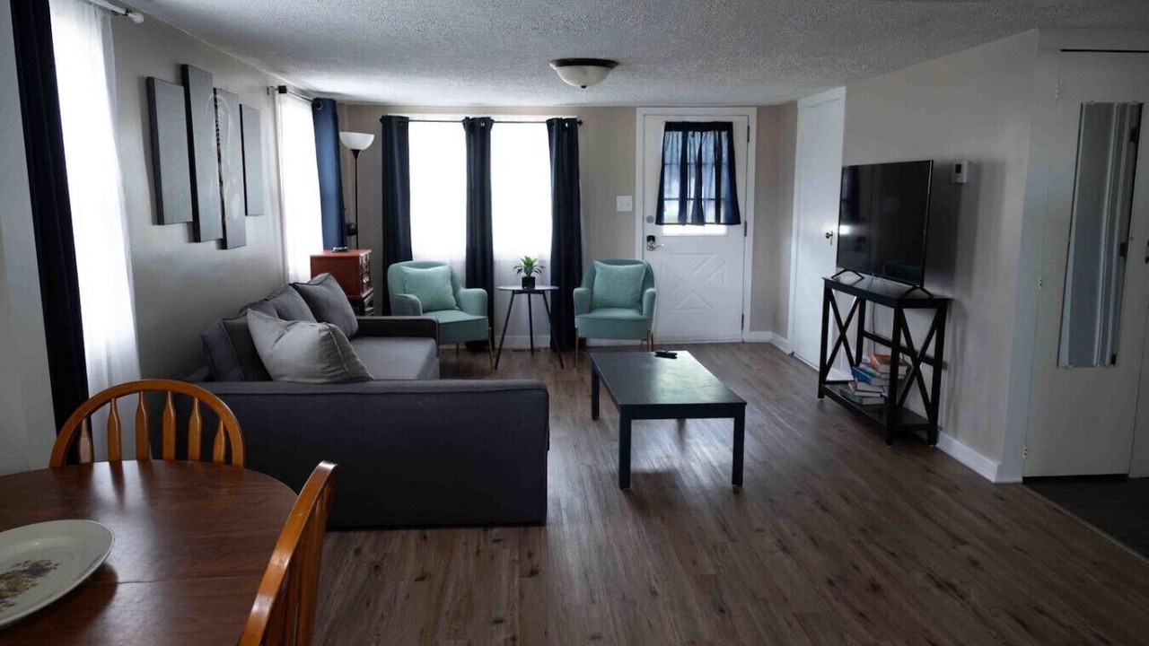 Photo of Livingroom in Massillon