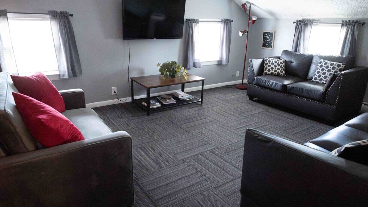 Photo of Livingroom in Massillon
