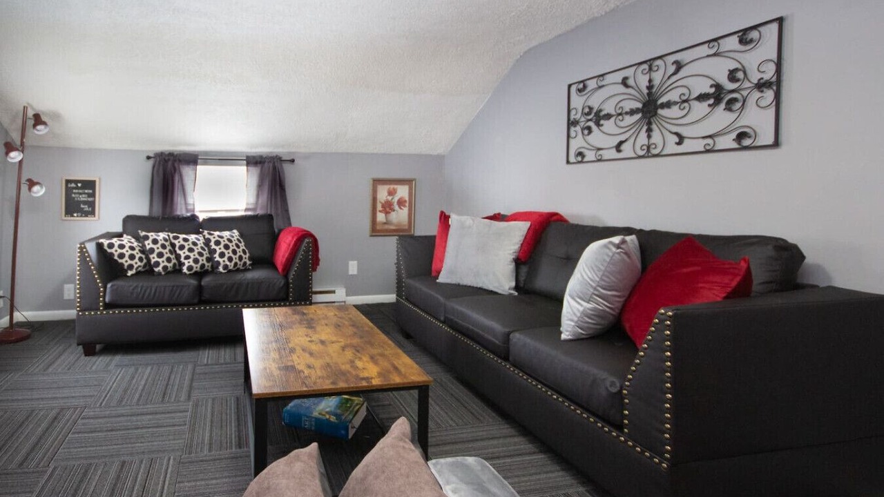 Photo of Livingroom in Massillon