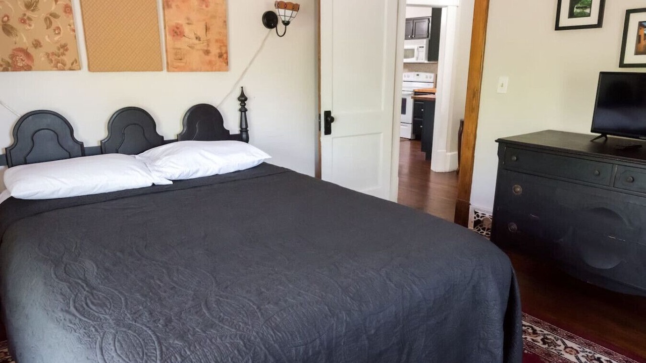 Photo of Bedroom in Massillon