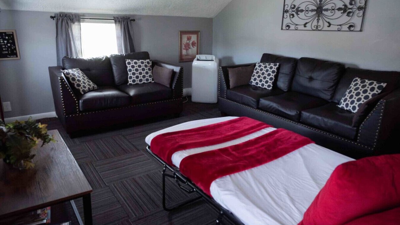Photo of Livingroom in Massillon