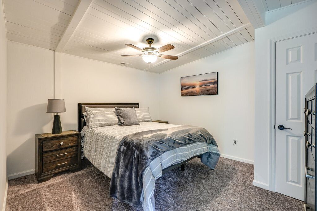 Photo of Bedroom in Craig Beach