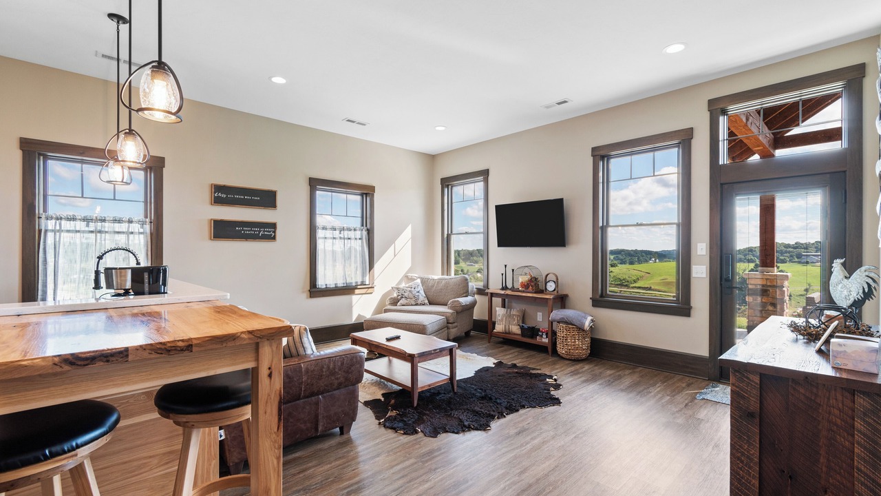 Photo of Livingroom in Sugarcreek