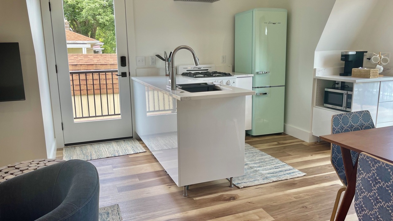 Photo of Kitchen in Summit Station