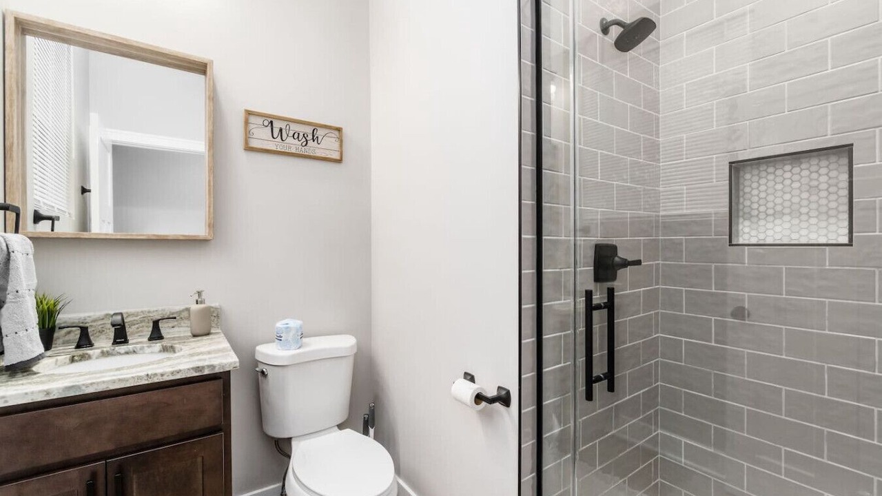 Photo of Bathroom in Livingston Park