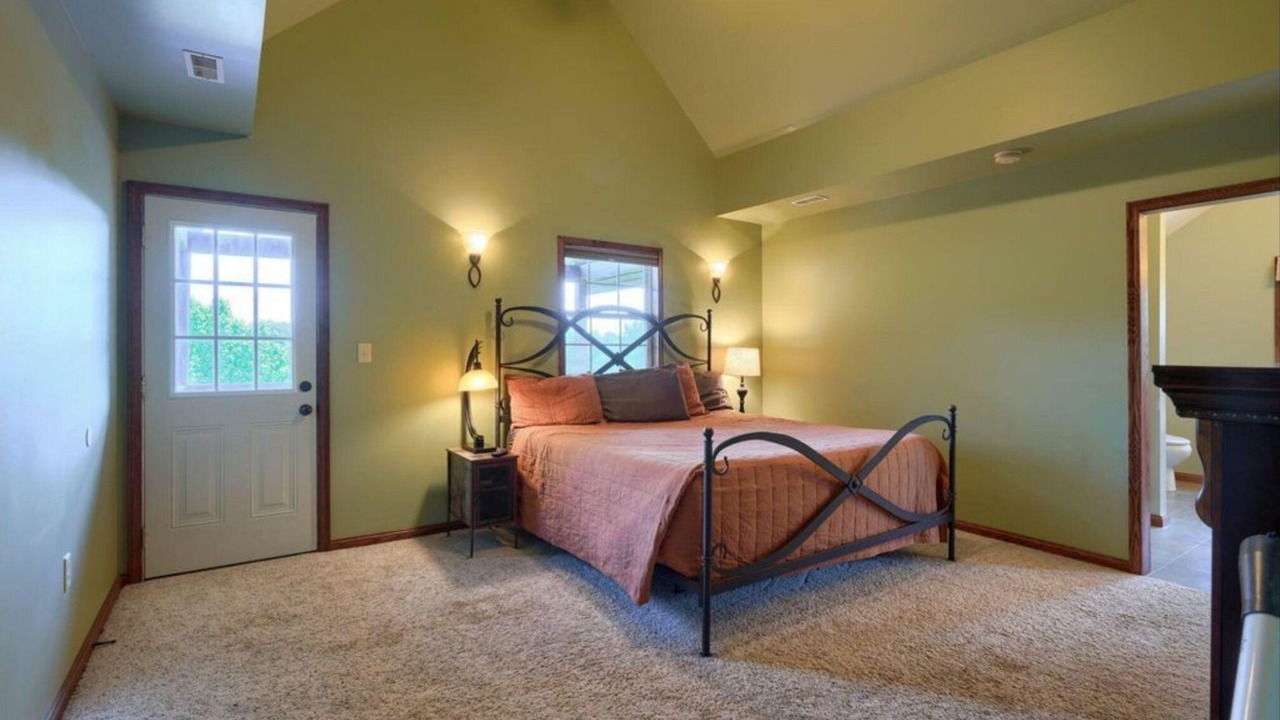 Photo of Bedroom in McArthur