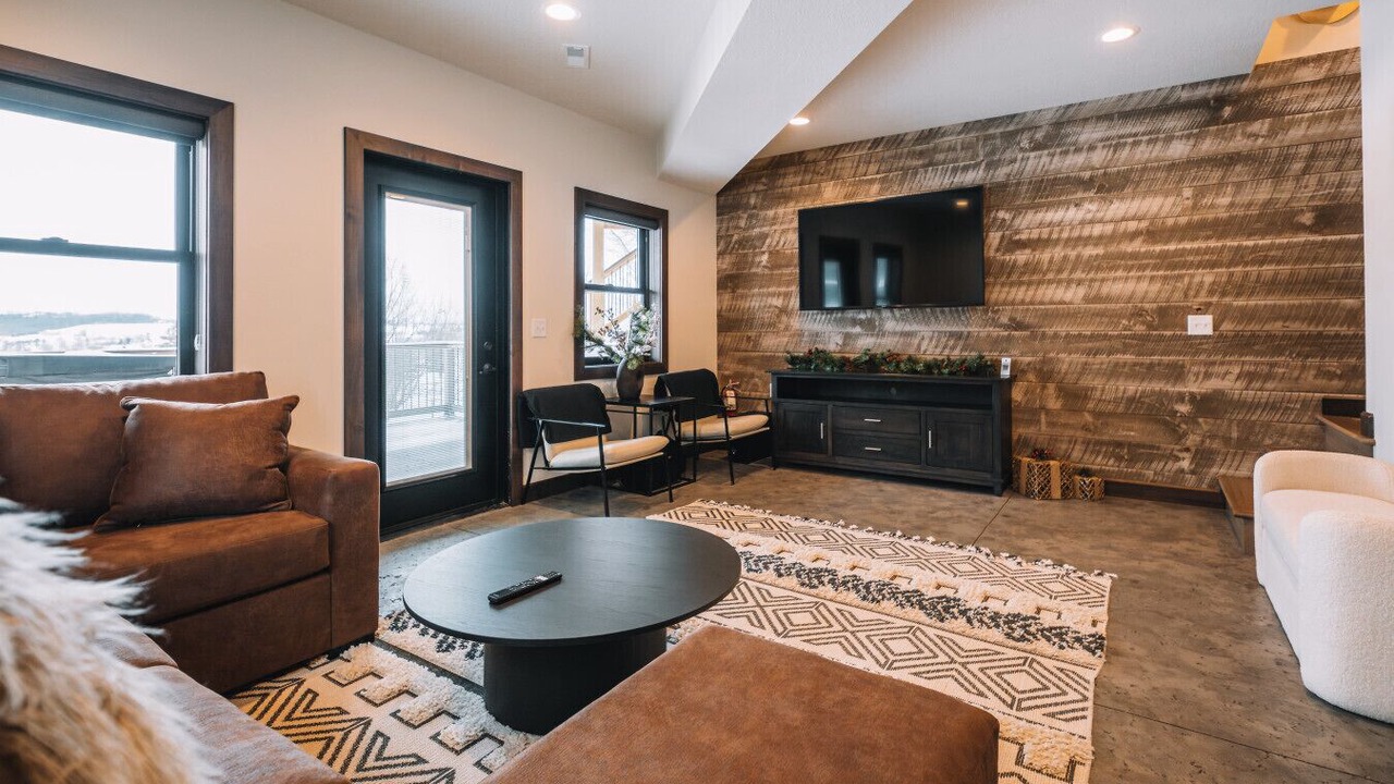 Photo of Livingroom in Sugarcreek