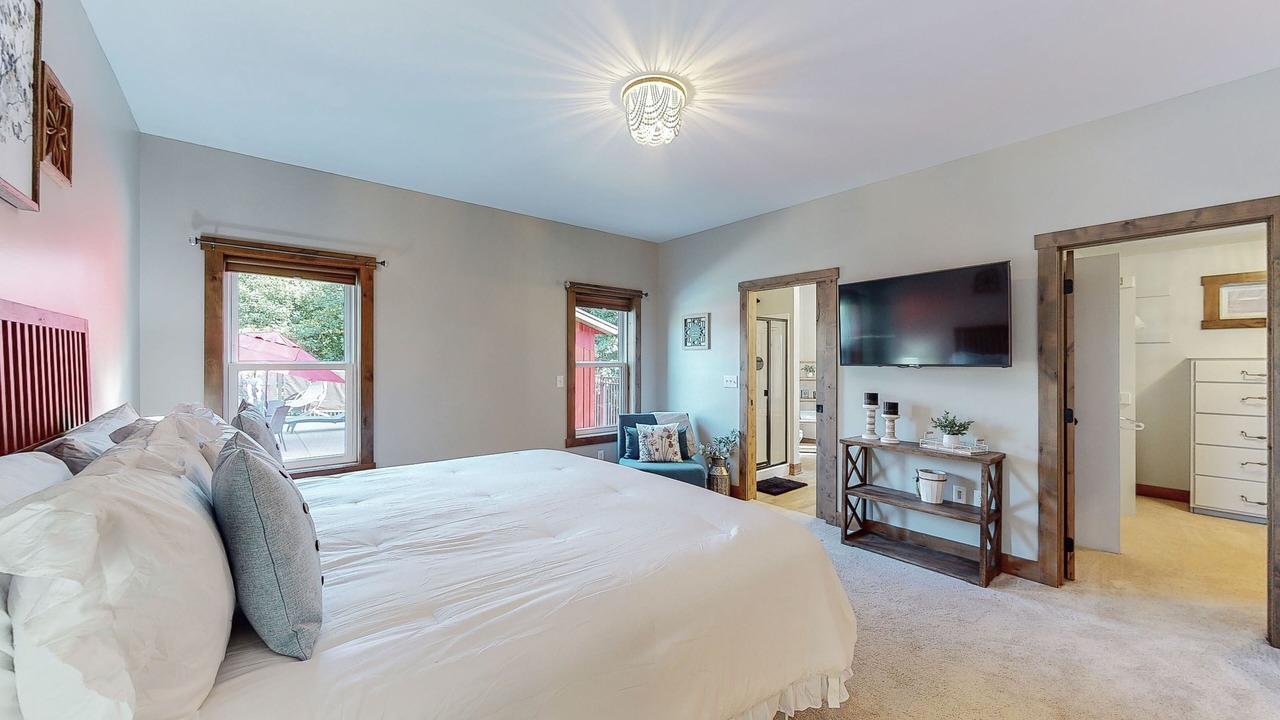 Photo of Bedroom in Senecaville