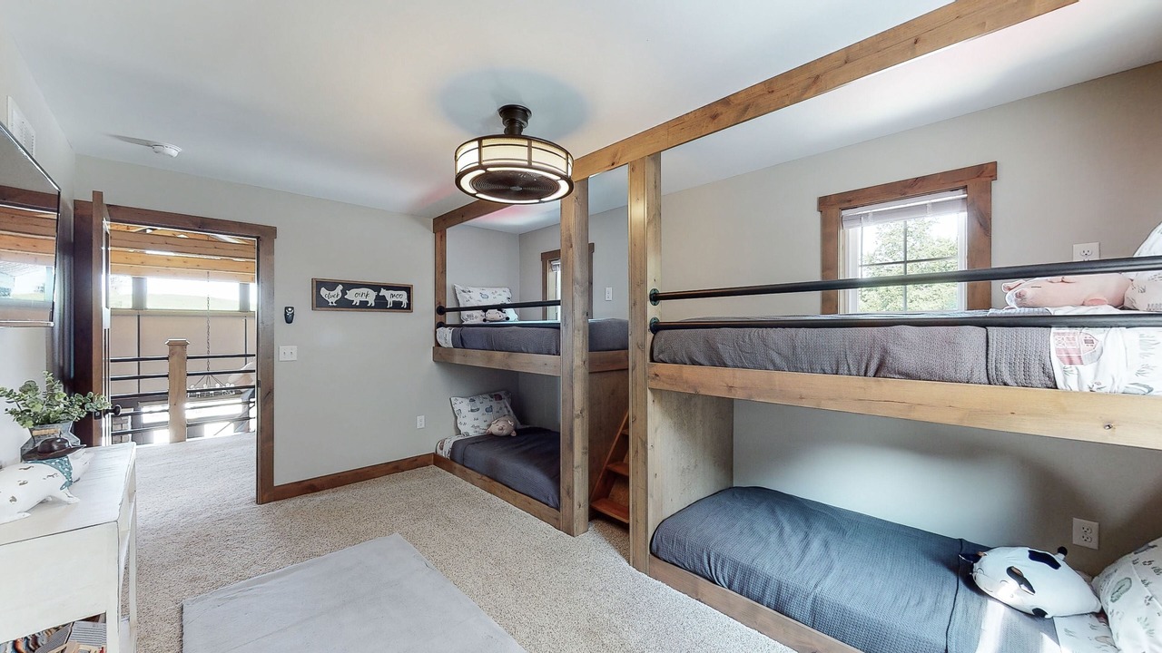 Photo of Bedroom in Senecaville