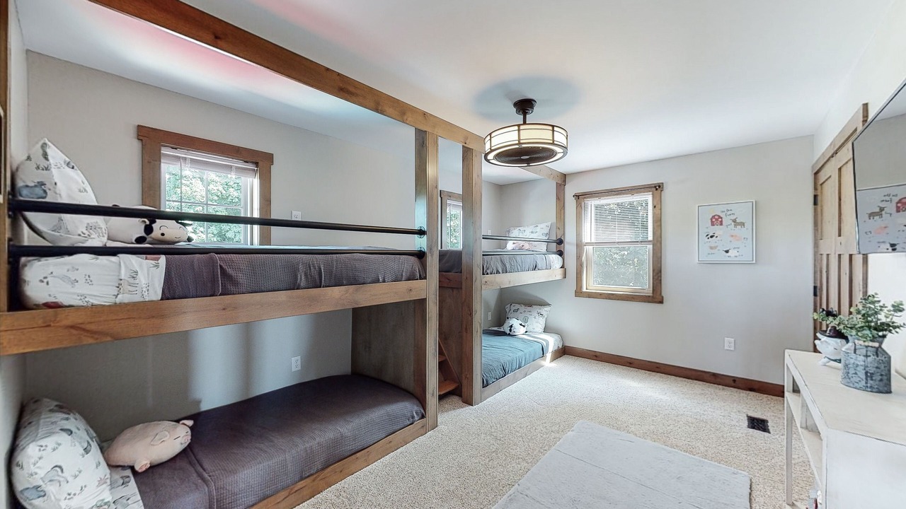 Photo of Bedroom in Senecaville