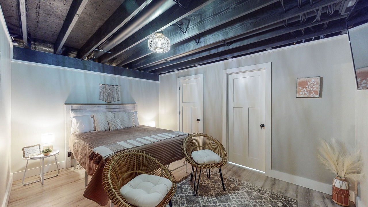 Photo of Bedroom in Senecaville