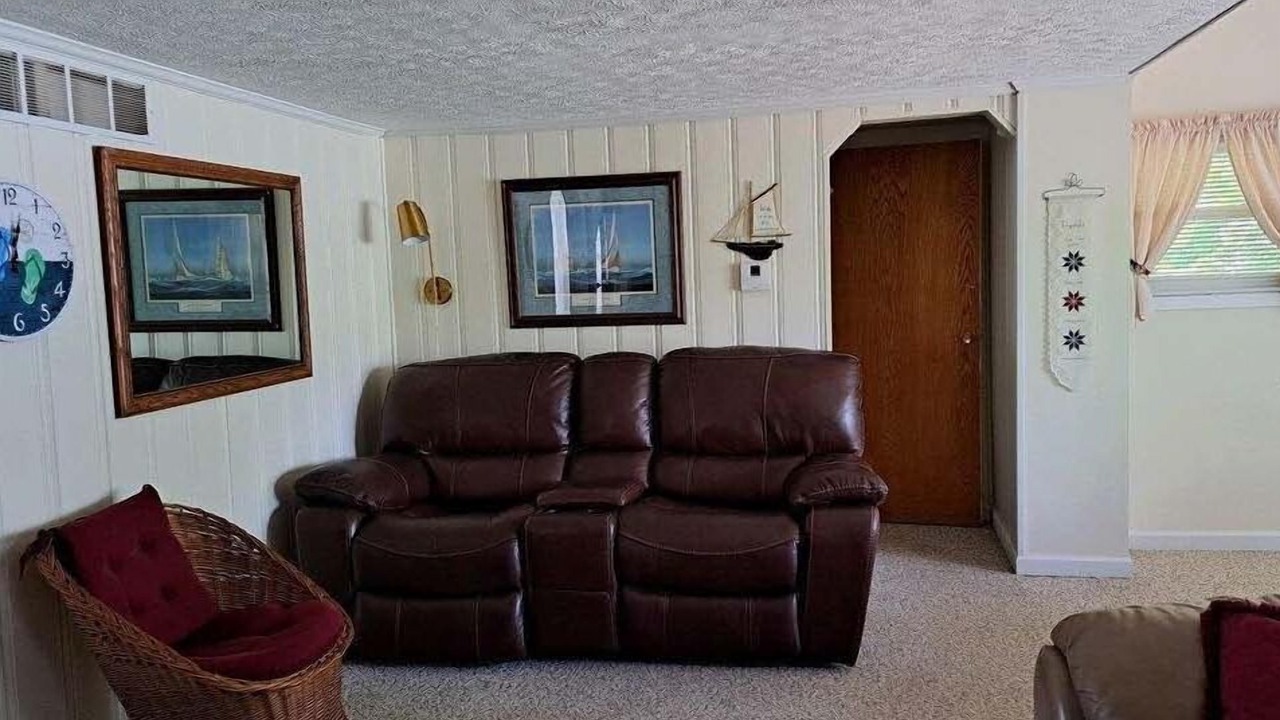 Photo of Livingroom in Senecaville