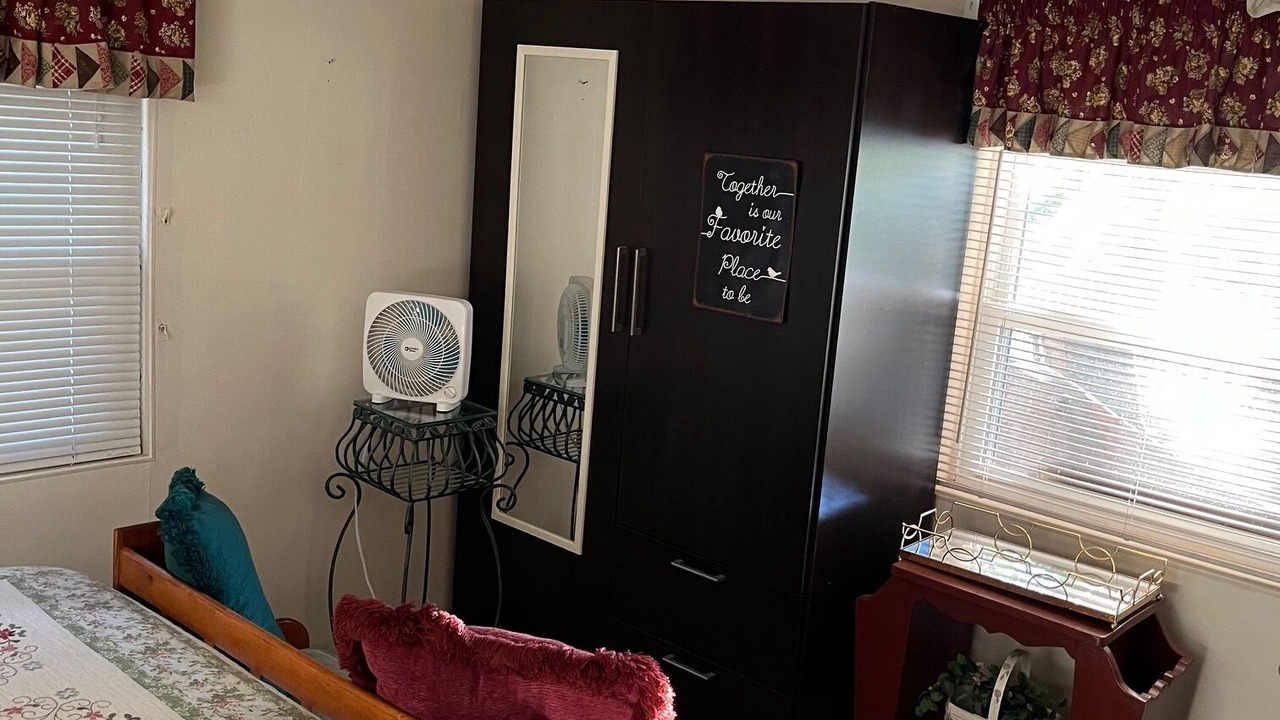 Photo of Bedroom in Senecaville