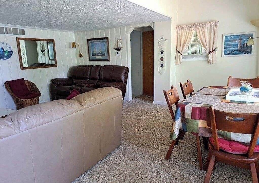 Photo of Livingroom in Senecaville