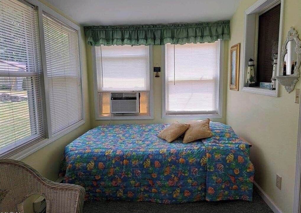 Photo of Bedroom in Senecaville