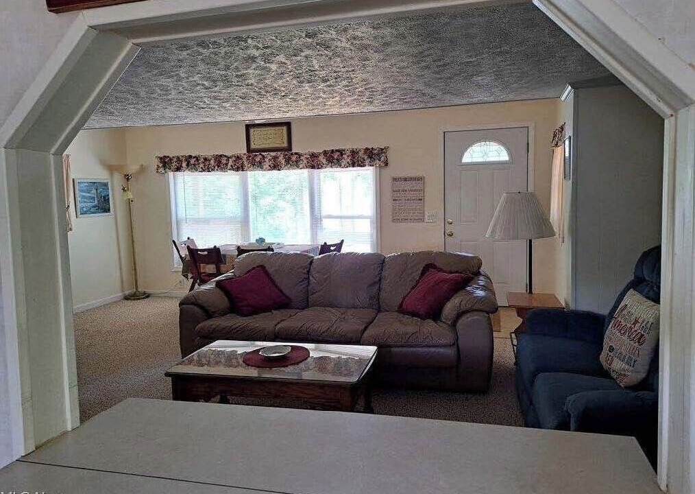Photo of Livingroom in Senecaville