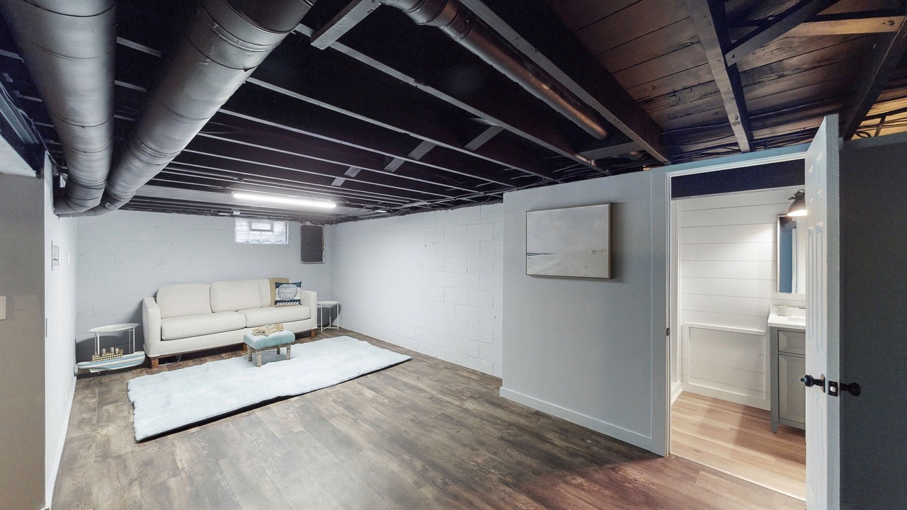 Photo of Livingroom in Canton