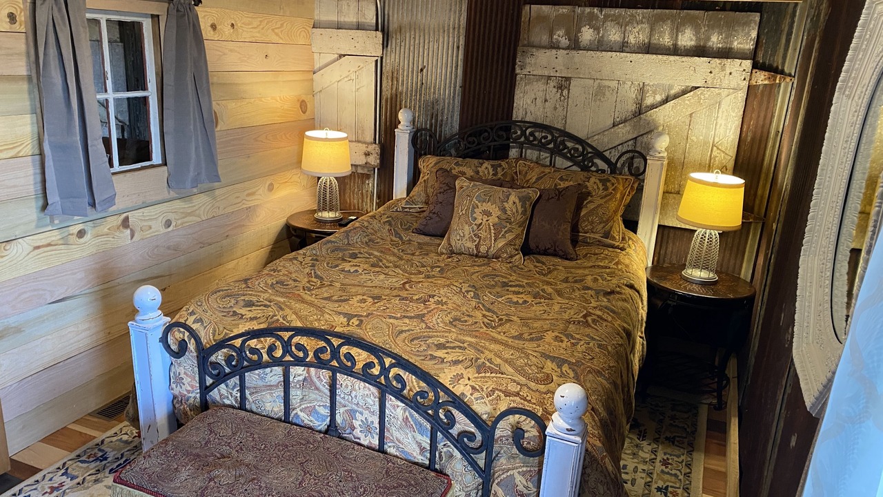 Photo of Bedroom in McArthur