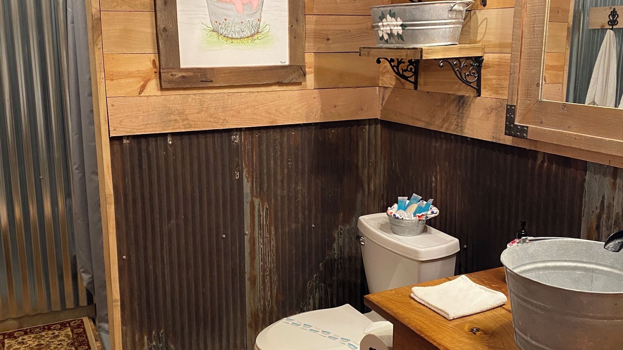 Photo of Bathroom in McArthur