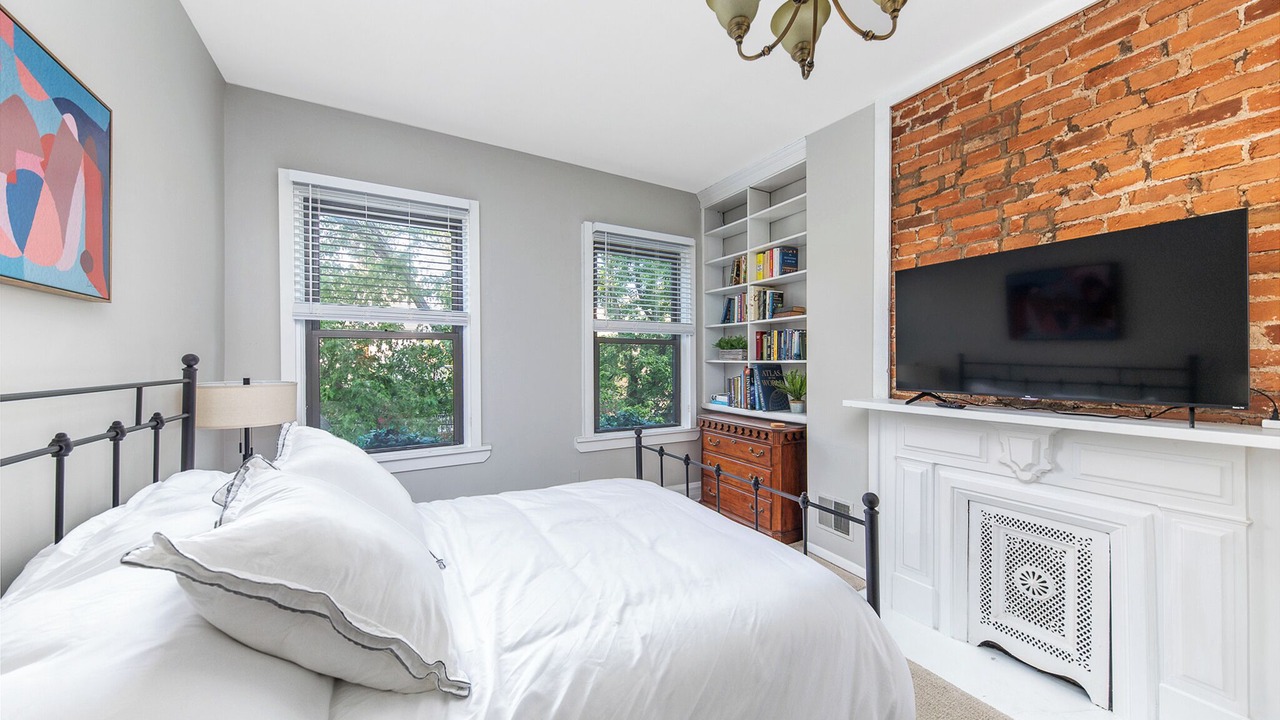 Photo of Bedroom in Mount Adams