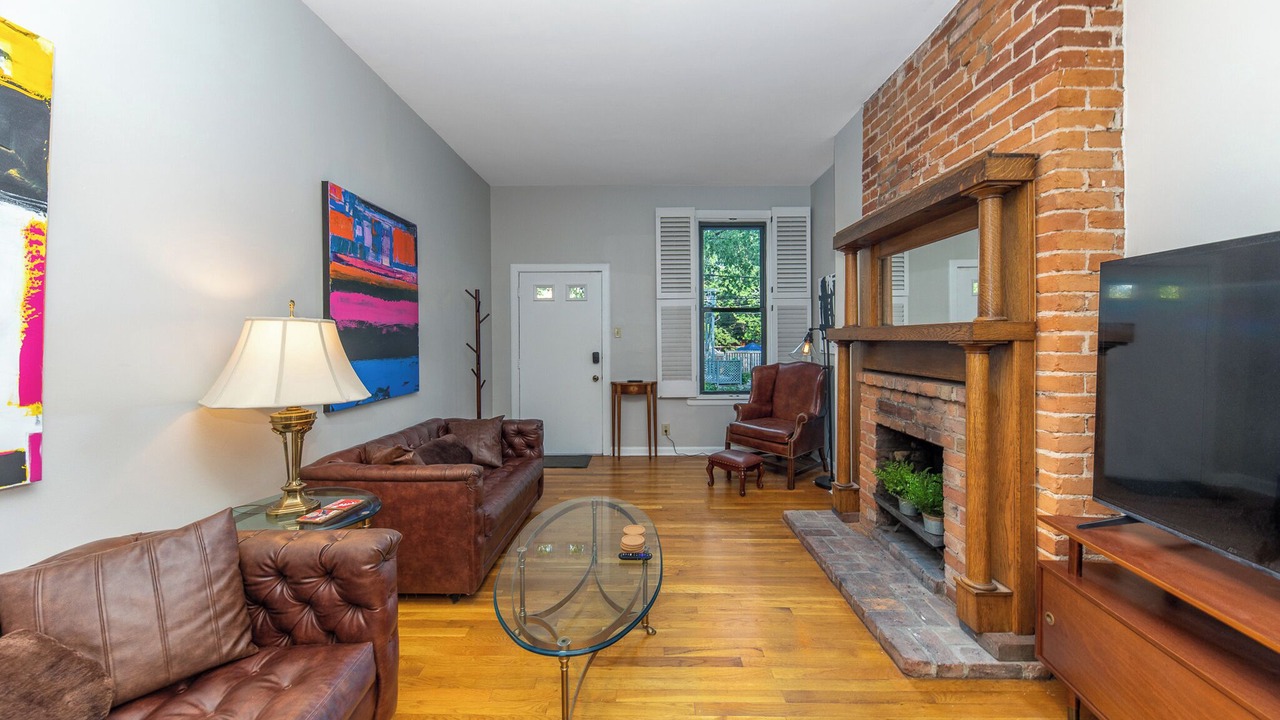 Photo of Livingroom in Mount Adams