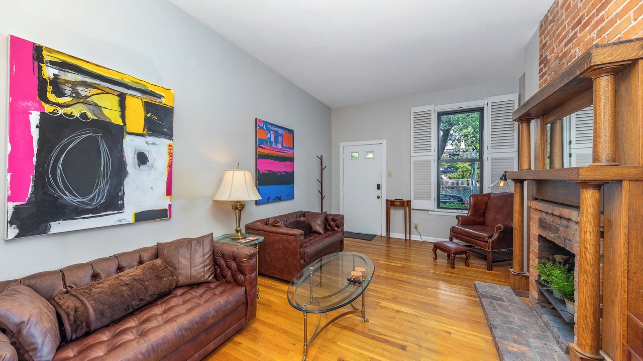 Photo of Livingroom in Mount Adams