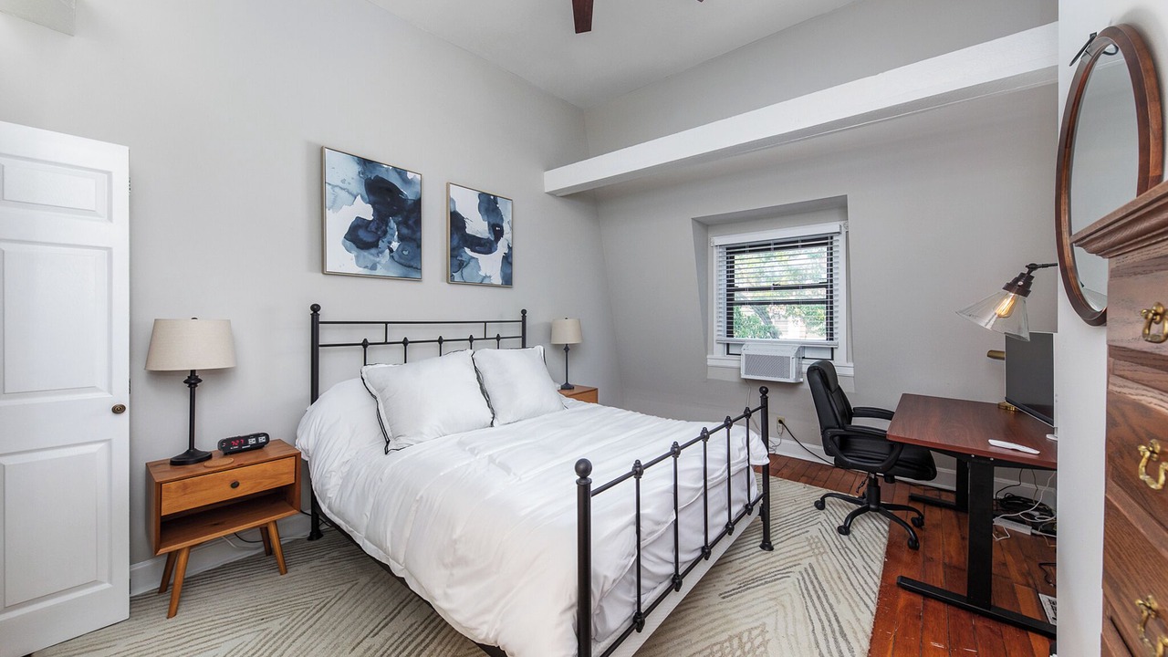 Photo of Bedroom in Mount Adams