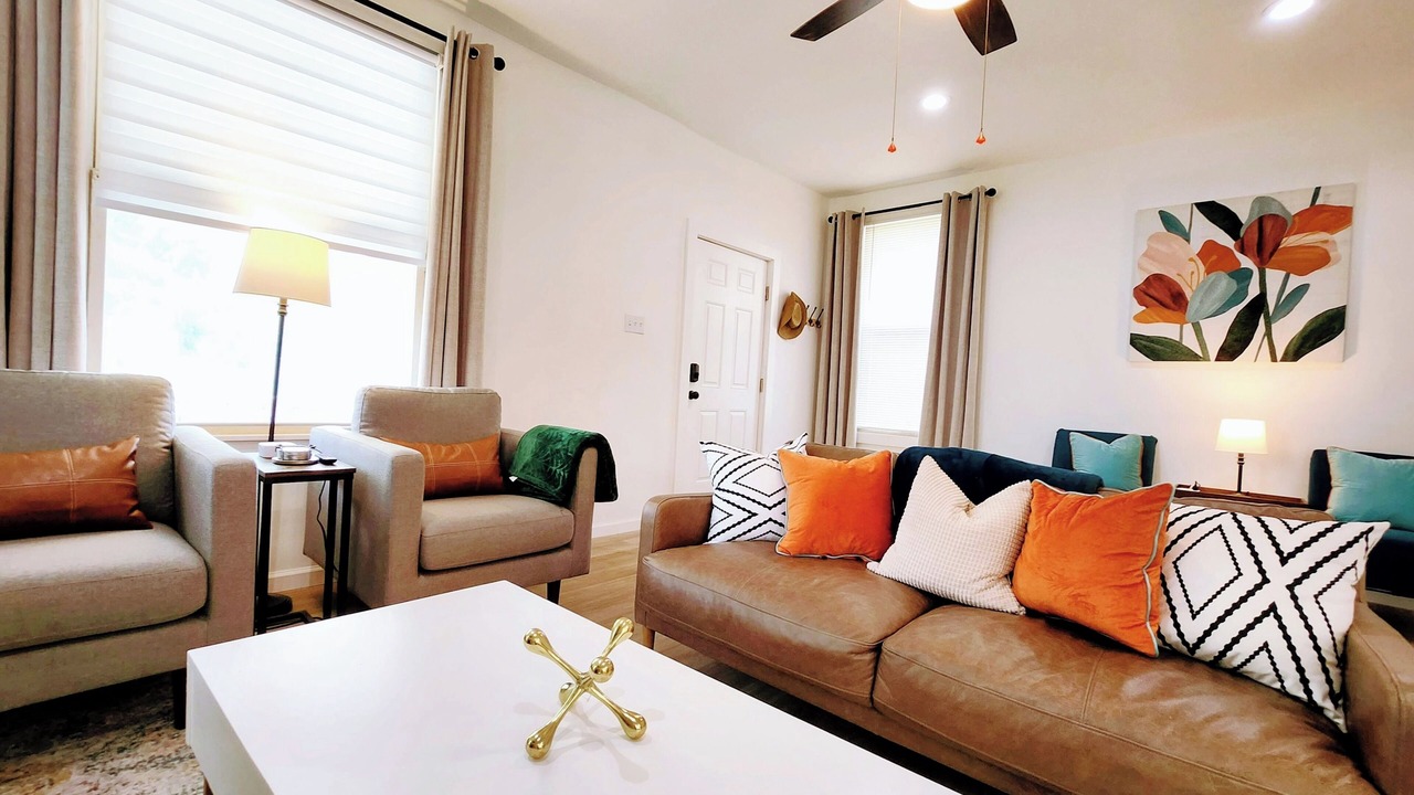 Photo of Livingroom in Franklin Park
