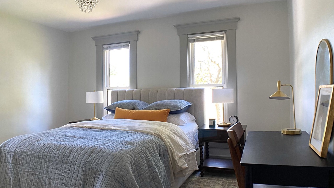 Photo of Bedroom in Sharon Heights
