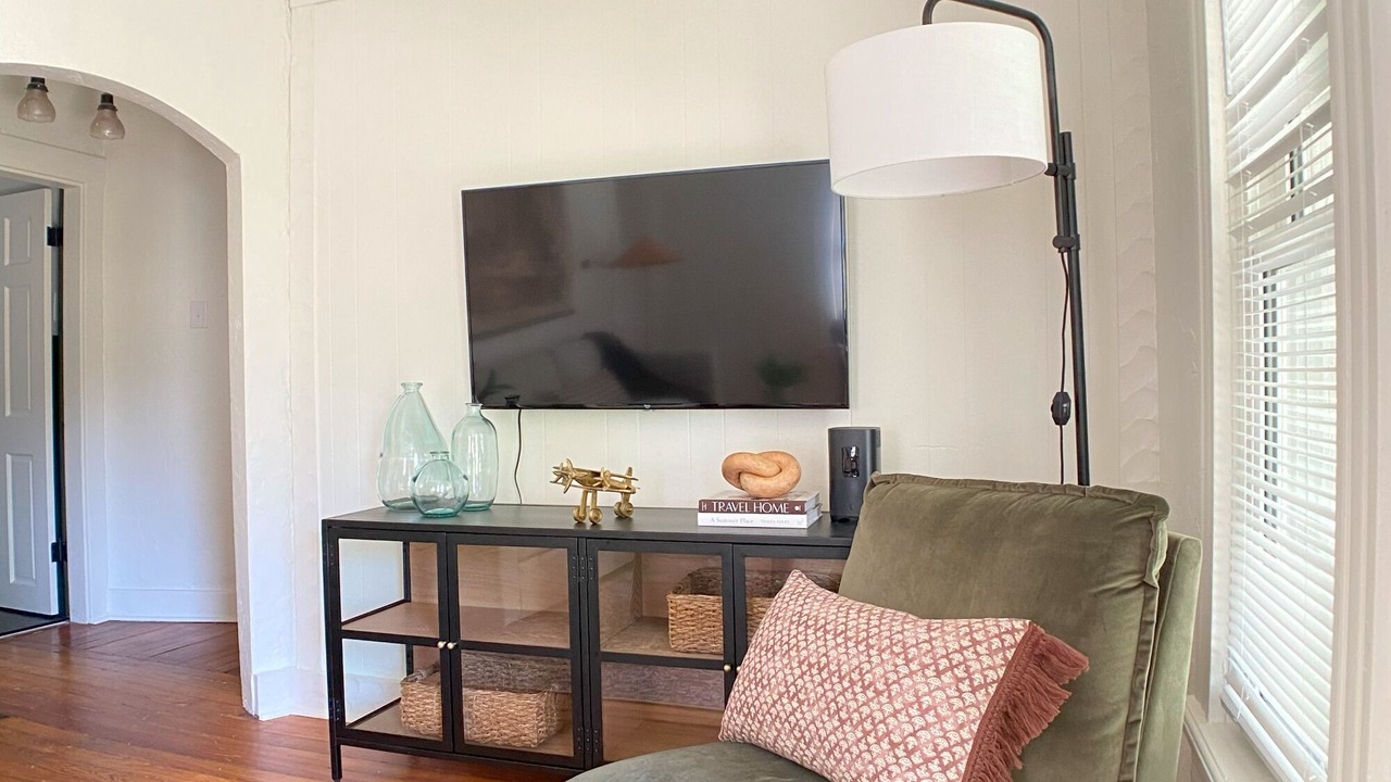 Photo of Livingroom in Sharon Heights
