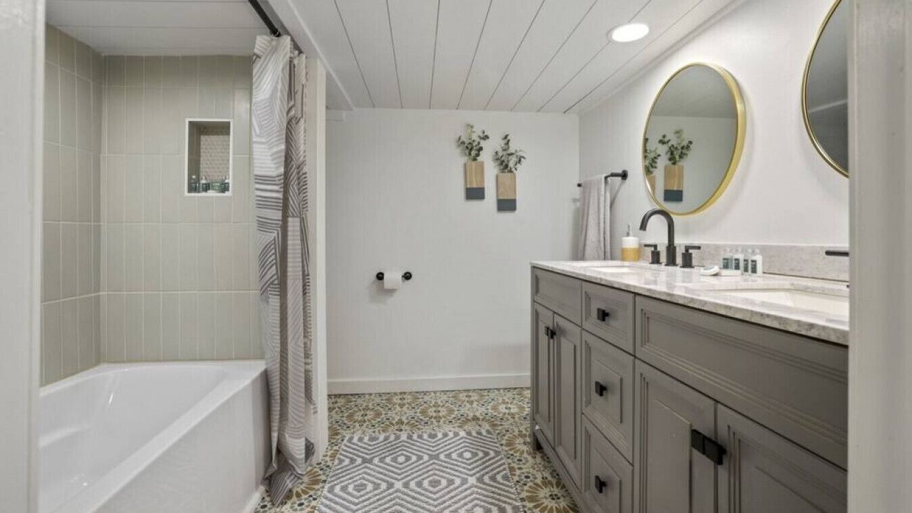 Photo of Bathroom in Nashport