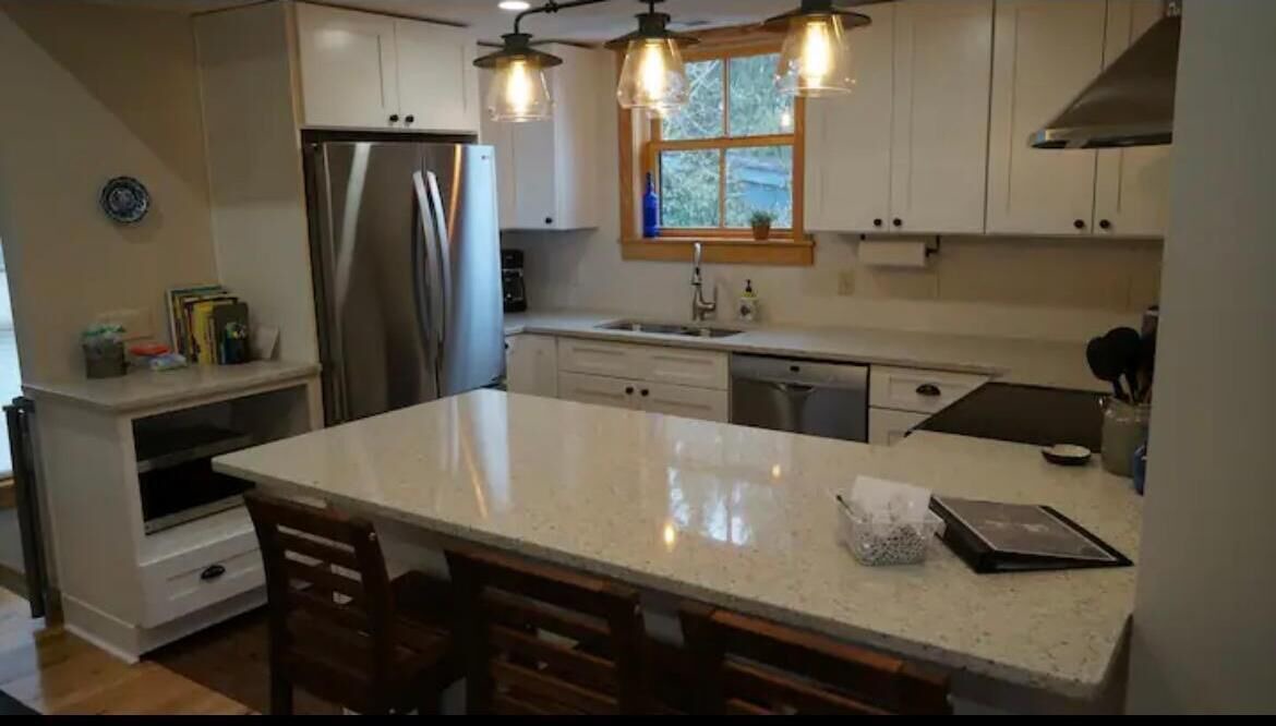 Photo of Kitchen in Peninsula