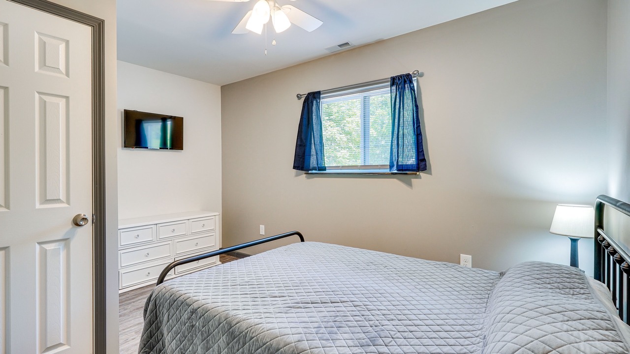 Photo of Bedroom in Zanesville