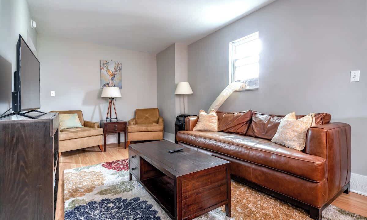 Photo of Livingroom in Victorian Village