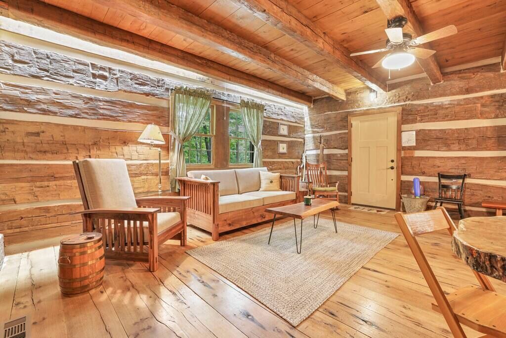 Photo of Bedroom in Glenford