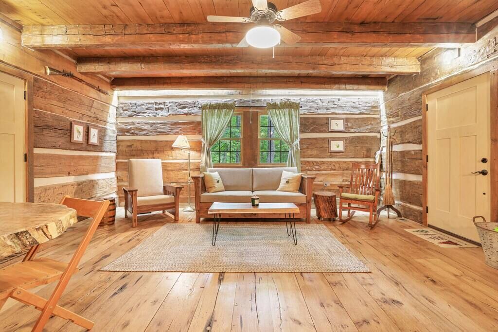 Photo of Livingroom in Glenford