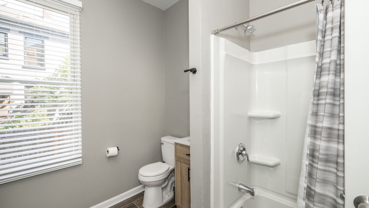Photo of Bathroom in Roselawn Finance