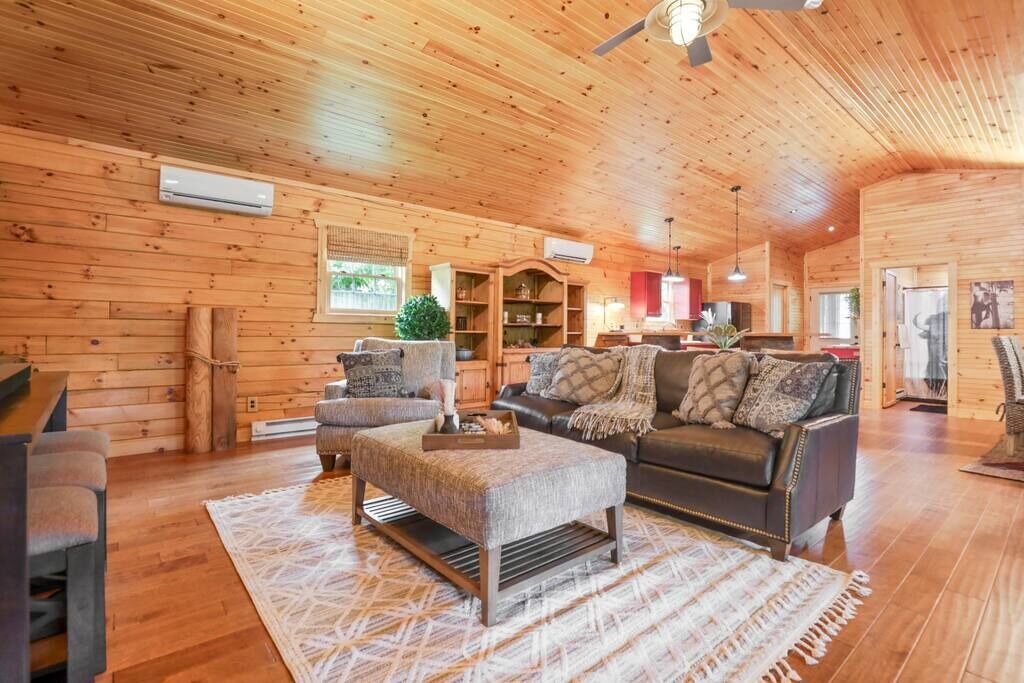 Photo of Bedroom in Fairfield Beach