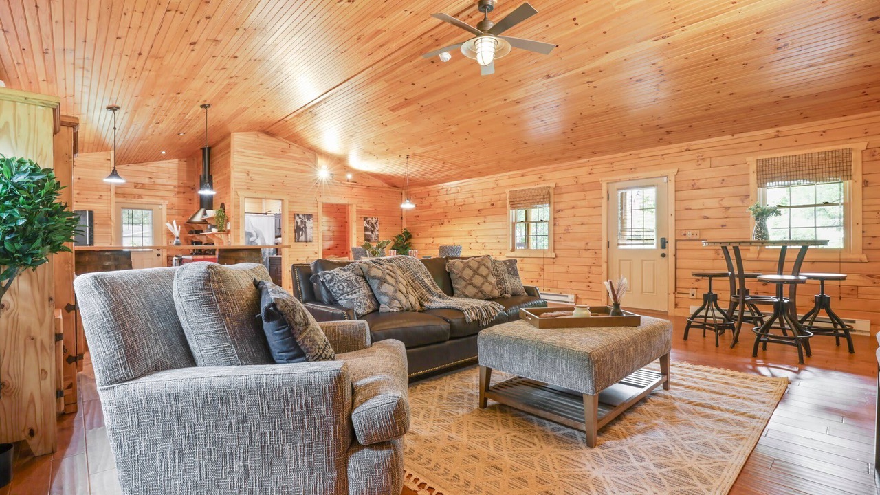 Photo of Livingroom in Fairfield Beach