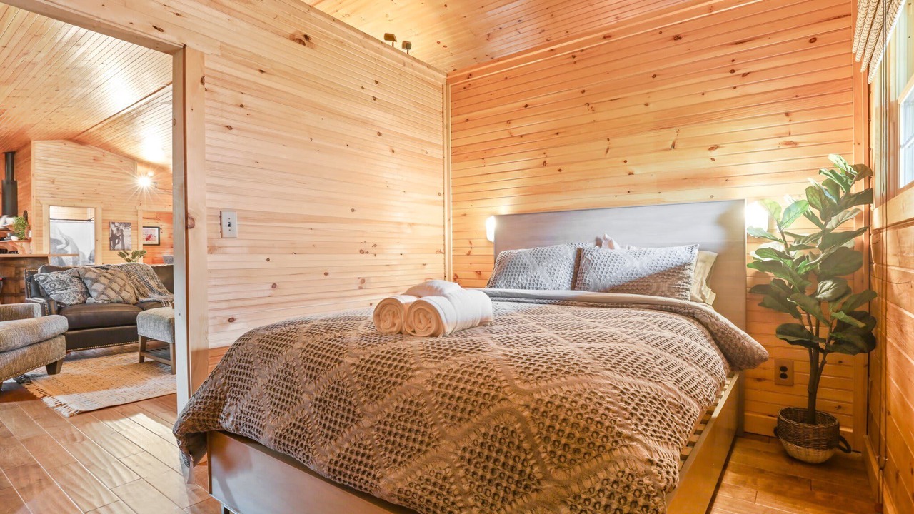 Photo of Bedroom in Fairfield Beach
